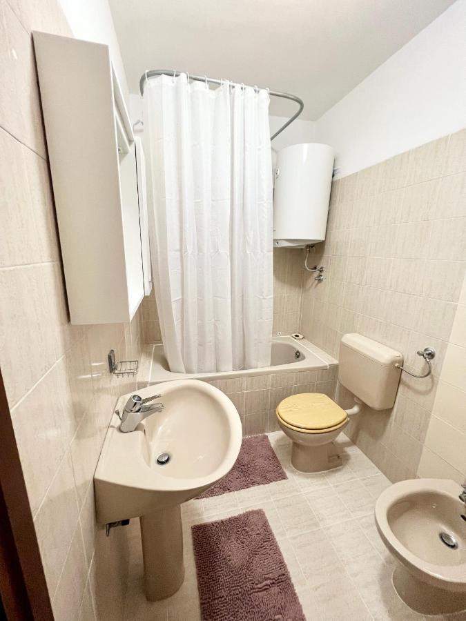 רוביני Martin Apartments מראה חיצוני תמונה